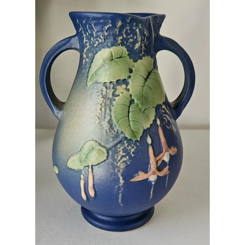 Vintage 1938 Roseville Pottery Fuchsia Blue #895-7